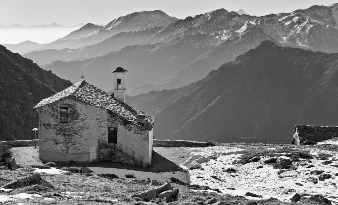 Bed and Breakfast Ca'D'Ambra Groscavallo Esterno foto